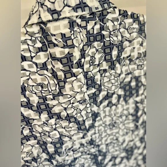 Betsey Johnson Floral Sleeveless Dress in Blue and White - Picture 5 of 7